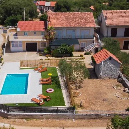 Brkic, Krka Np With Pool *