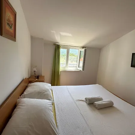 Appartement Brkić, Krka Np With Pool *