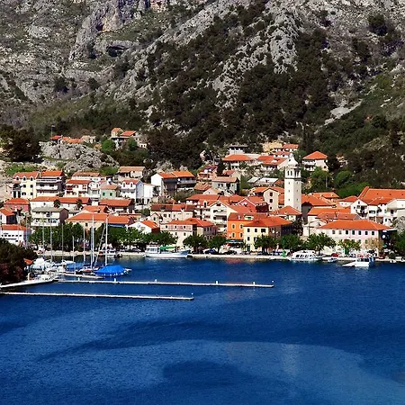 Brkić, Krka Np With Pool Lozovac