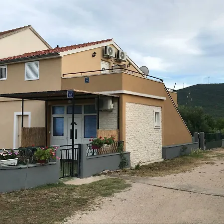 Brkic, Krka Np With Pool Lägenhet