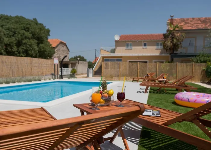 Brkic, Krka Np With Pool Lozovac