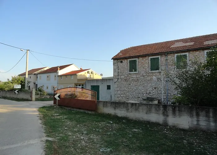 Brkic, Krka Np With Pool Apartment