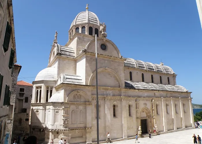 Brkic, Krka Np With Pool * Lozovac