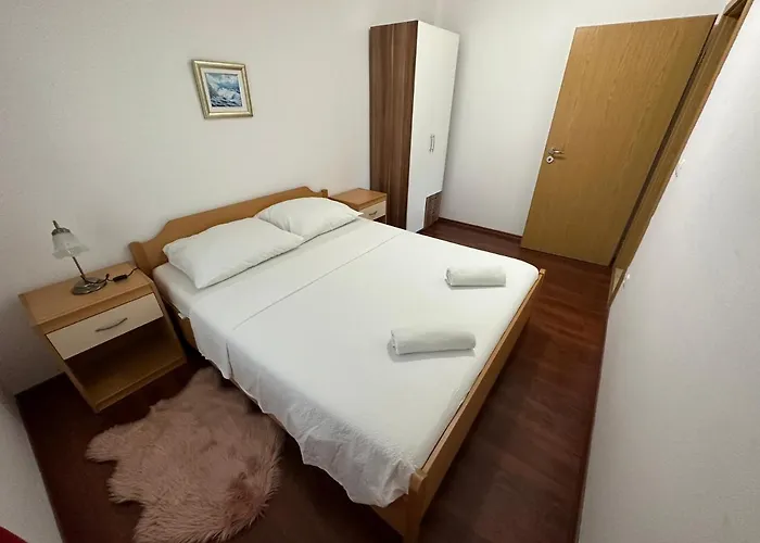 Appartement Brkic, Krka Np With Pool