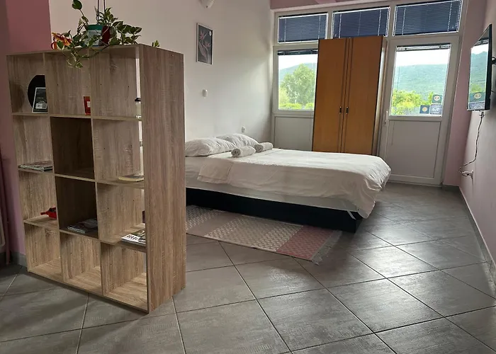 Brkic, Krka Np With Pool Lozovac