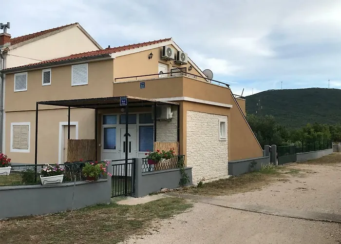 Brkic, Krka Np With Pool Appartement